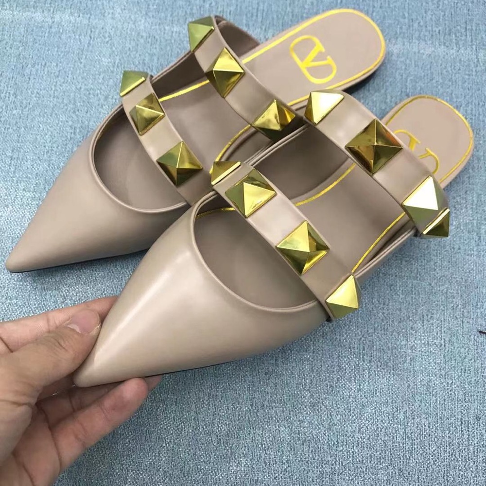 Unbranded Rockstud style mule